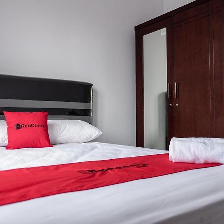 Reddoorz Near Supermall Karawaci 2 Tangerang Ngoại thất bức ảnh