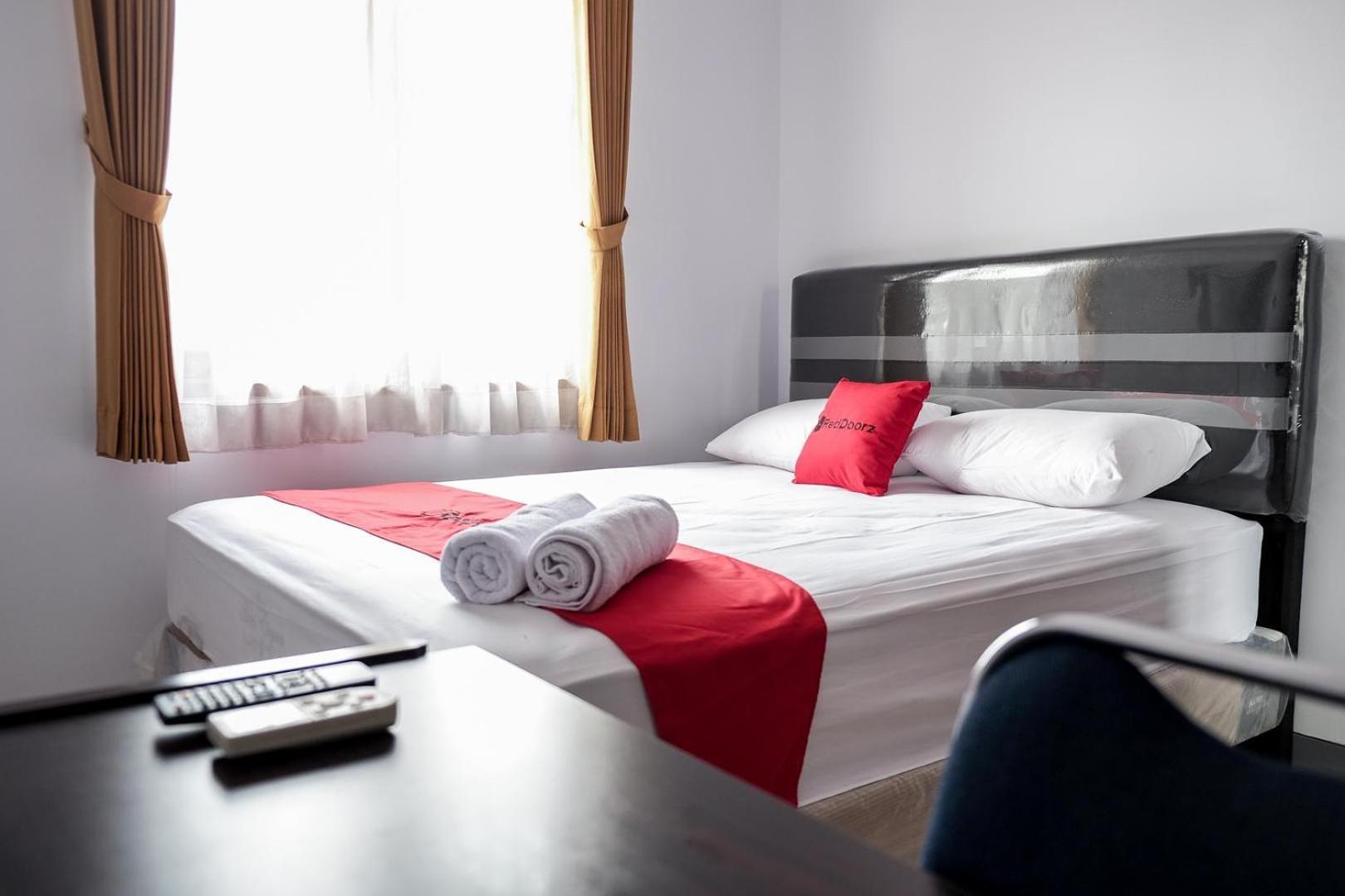 Reddoorz Near Supermall Karawaci 2 Tangerang Ngoại thất bức ảnh