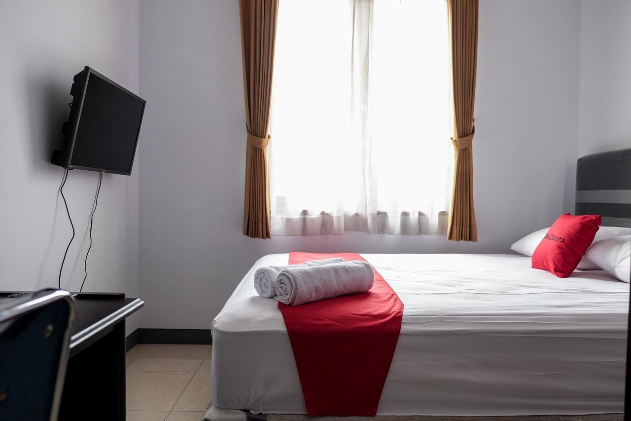 Reddoorz Near Supermall Karawaci 2 Tangerang Ngoại thất bức ảnh