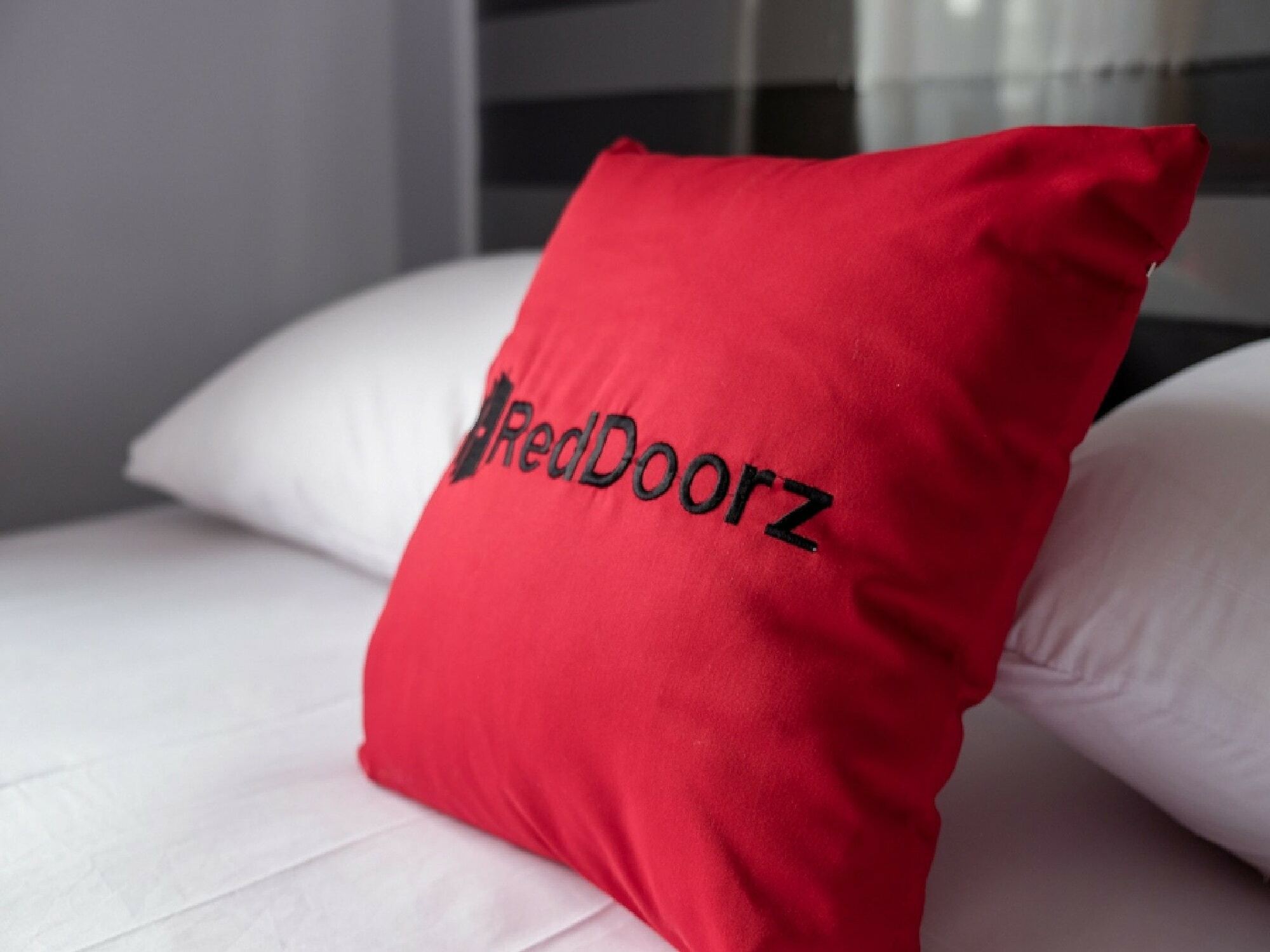 Reddoorz Near Supermall Karawaci 2 Tangerang Ngoại thất bức ảnh